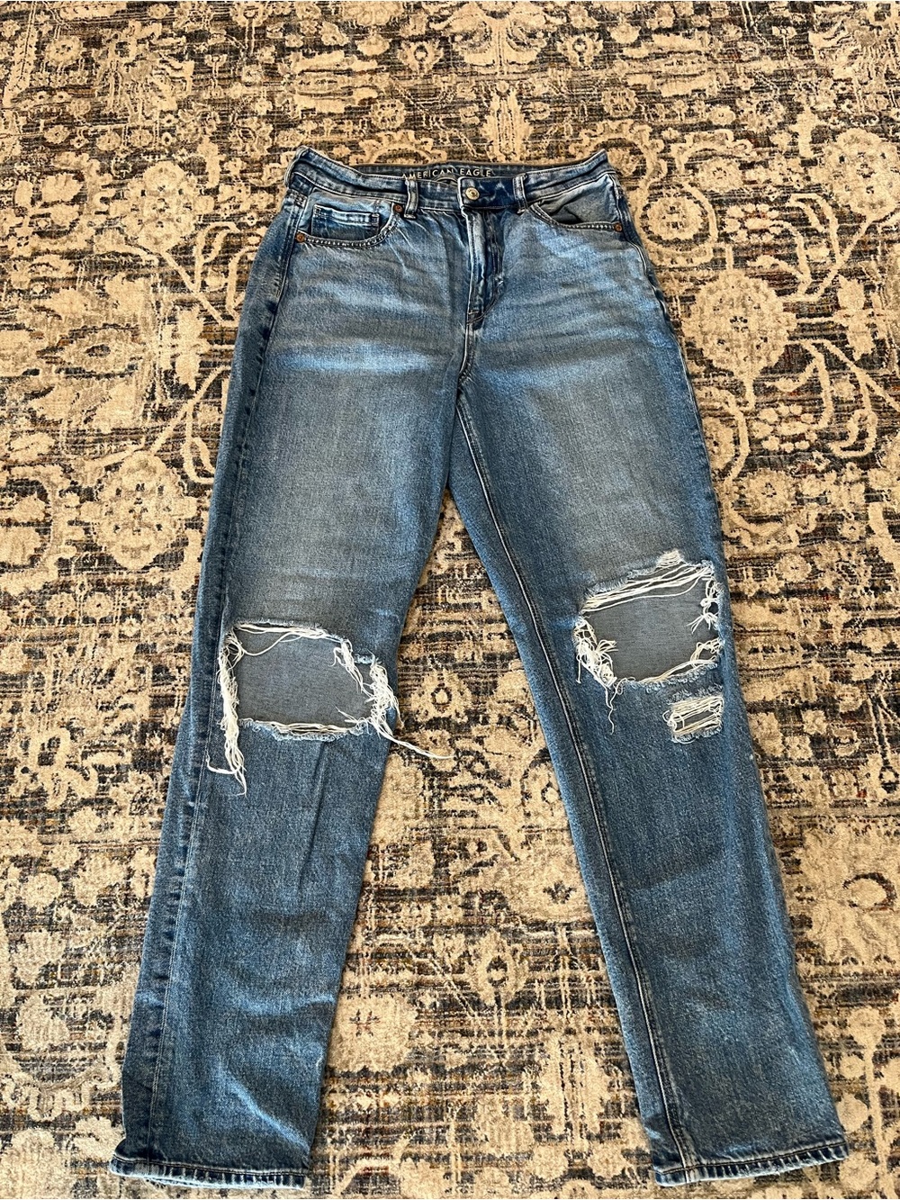 American Eagle Outfitters Light Blue Distressed Straight Leg Jeans size 8 long